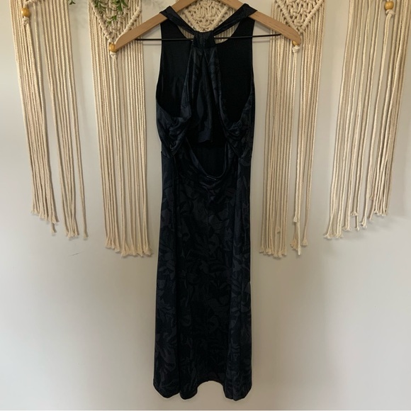 Dress sold out - Picture 5 of 14